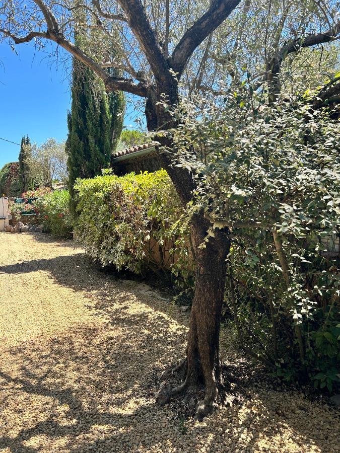 Villa De Charme En Campagne Avec Piscine Privee Et Nature Luxuriante لو بوزيت المظهر الخارجي الصورة